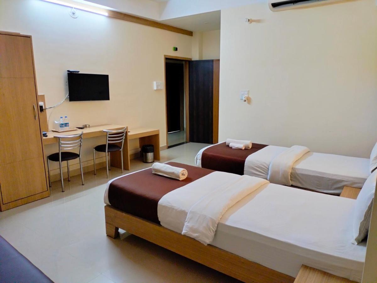 Hotel Jaysha غاواهاتي المظهر الخارجي الصورة